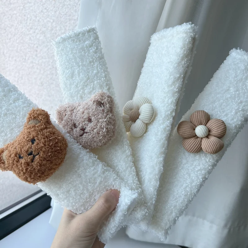 Plüsch-Sicherheitsgurt-Schulterpolster mit gesticktem Teddy-Gesicht