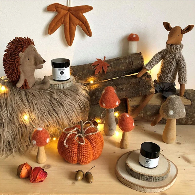 Plüsch-Igel-Handpuppe mit weichem Fell und gestickten Details