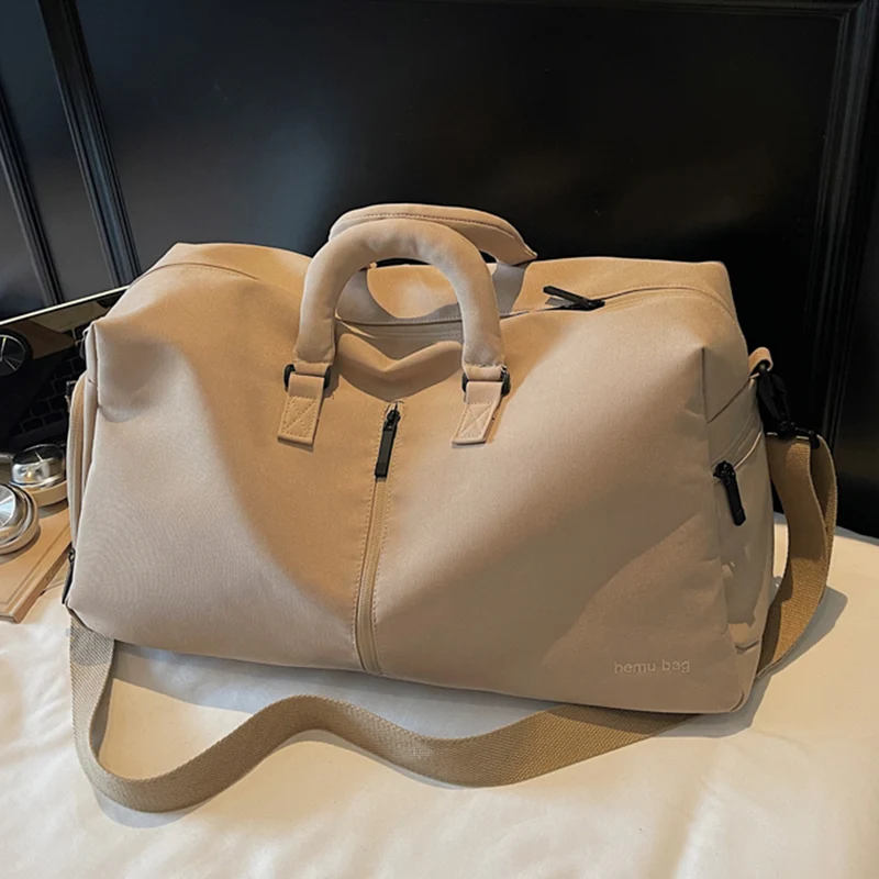 Moderne Reisetasche mit vielseitigen Trageoptionen Skanto