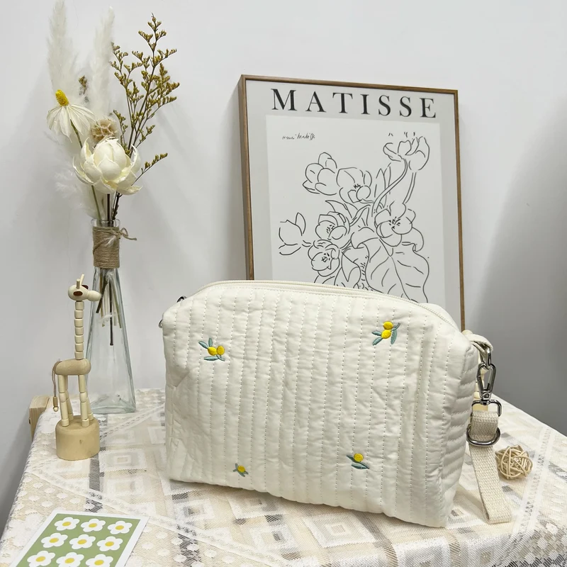 Gestepptes gepolstertes Windel-Tasche für das Kinderzimmer mit Teddy-Applikation und abnehmbarem Riemen