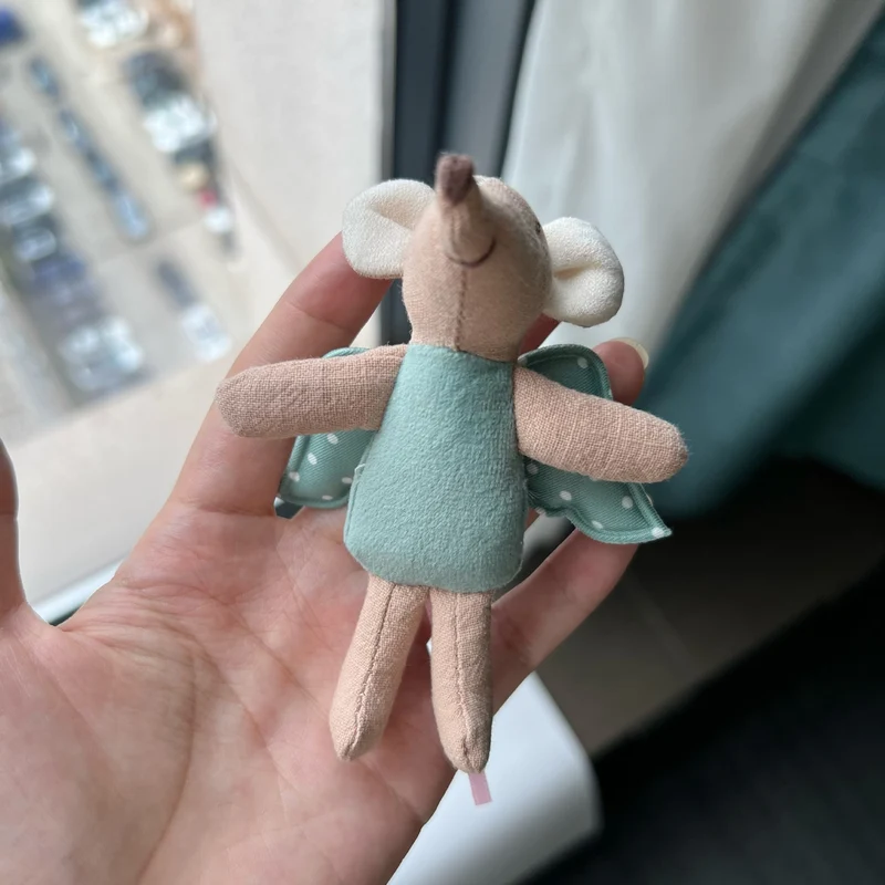 Handgemachte Leinen Lange-Glied-Bunny-Puppe mit gesticktem Karotten-Overalls