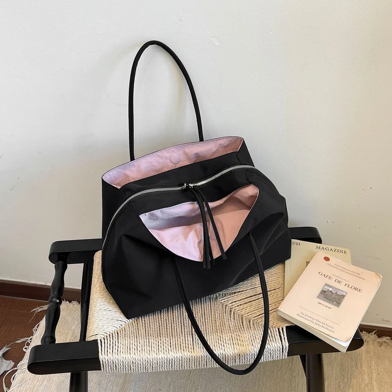 Elegante Handtasche mit praktischem Innenfach Skanto