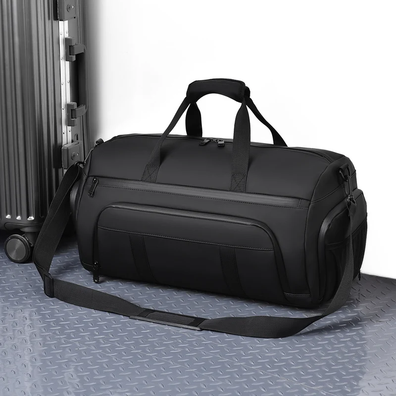 Sport-Reisetasche mit ergonomischem Tragesystem und wasserabweisendem Material Skanto