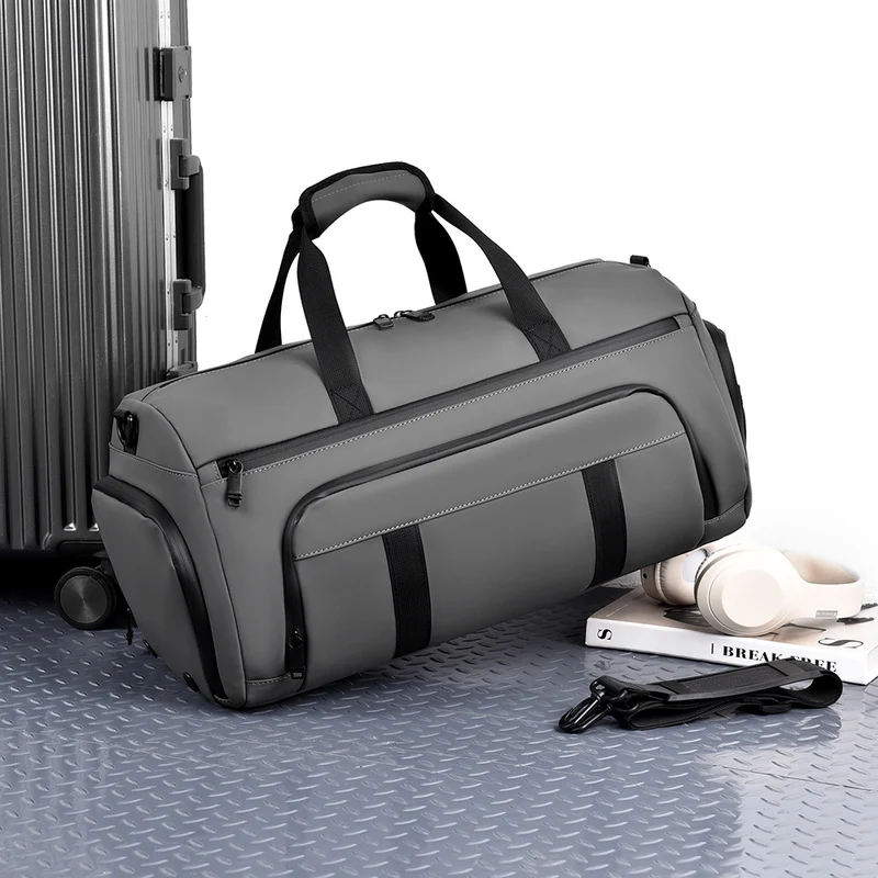 Sport-Reisetasche mit ergonomischem Tragesystem und wasserabweisendem Material Skanto