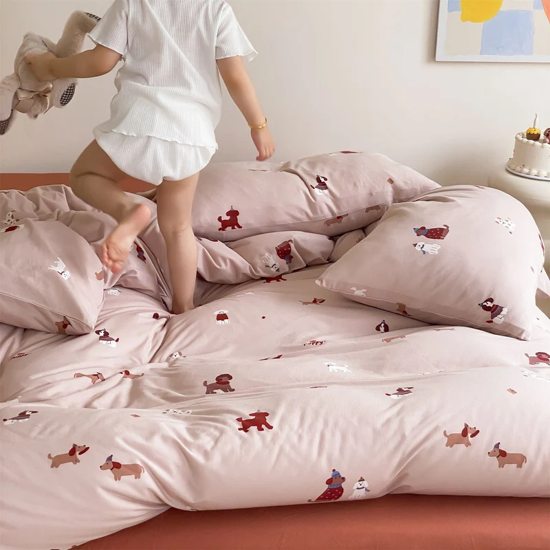 Kinder-Bettwäsche-Garnitur mit verspieltem Tier- und Smile-Print