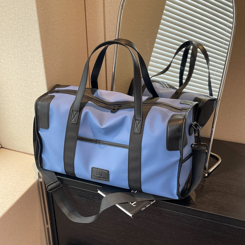 Moderne Sport- und Reisetasche Skanto