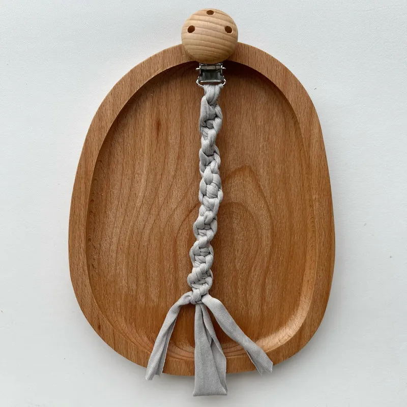 Geflochtene Baumwoll-Schnullerkette mit Holzsicherheitsklemme