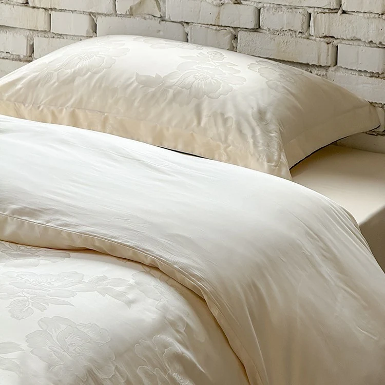 Satin-Bettbezug-Set mit dezentem Ton-in-Ton Blumenjacquard