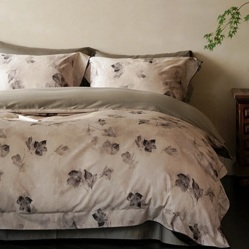 Bettwäsche-Garnitur aus weichem Satin mit floralem Aquarellprint