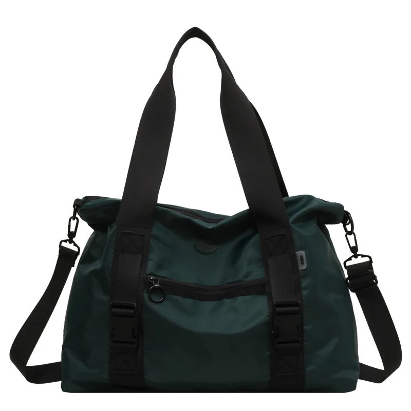 Geräumige Sport-Reisetasche mit ergonomischen Tragegriffen und wasserabweisendem Material Skanto