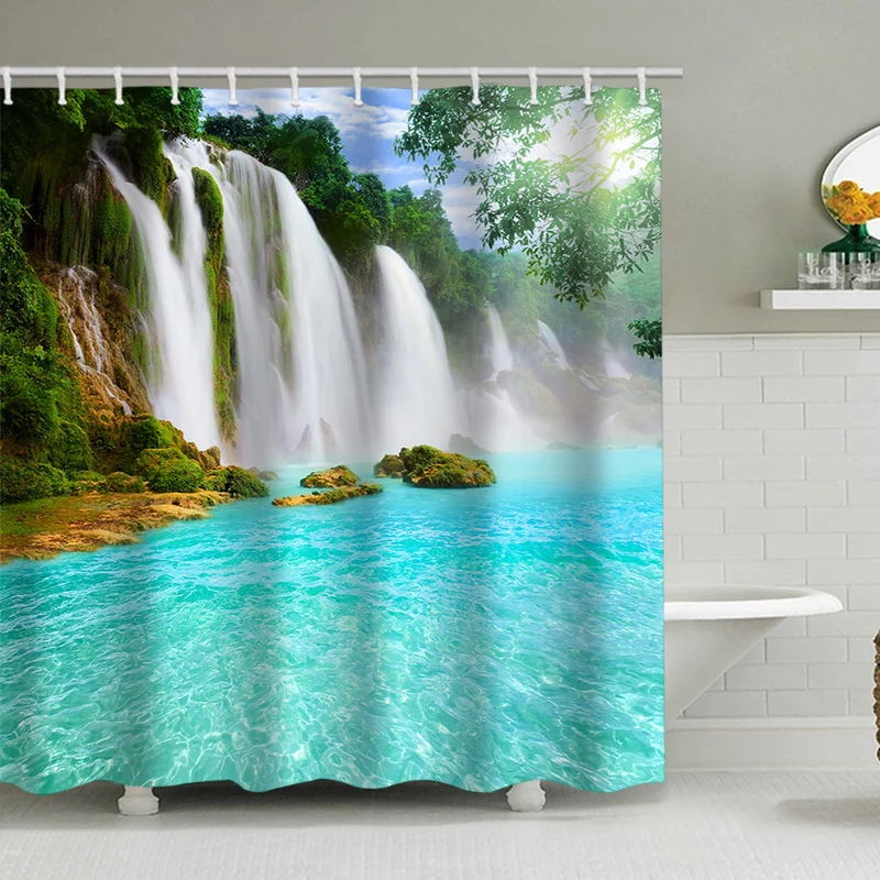 Duschvorhang mit malerischem Wasserfall-Print Skanto