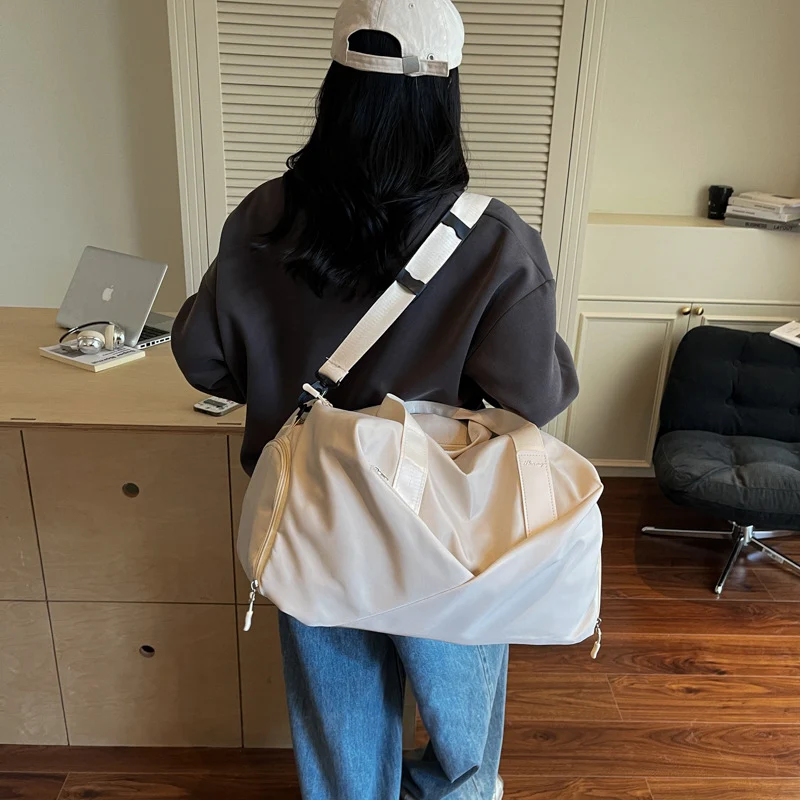 Elegante Sport-Reisetasche mit multifunktionalen Fächern Skanto