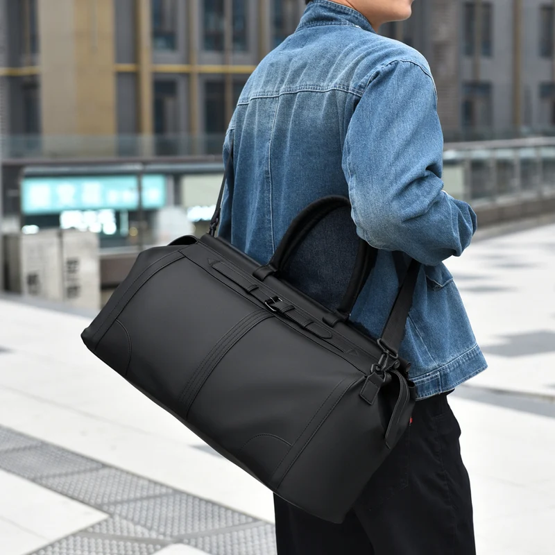 Elegante Reisetasche mit zusätzlichem Fach Skanto