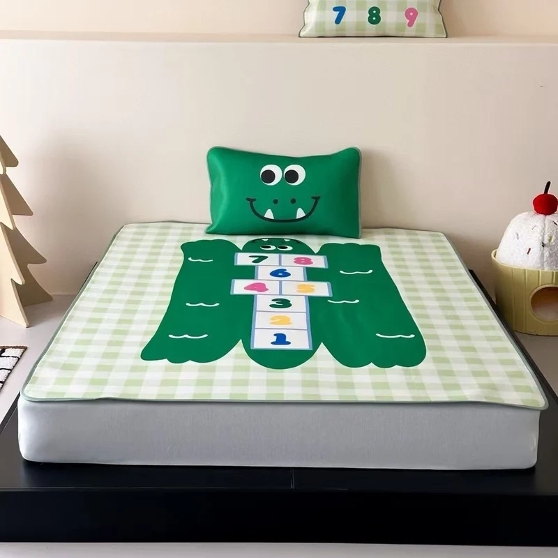 Kinder-Matratzenauflage mit Panda-Print, Messskala und zwei Kissen rutschfest waschbar