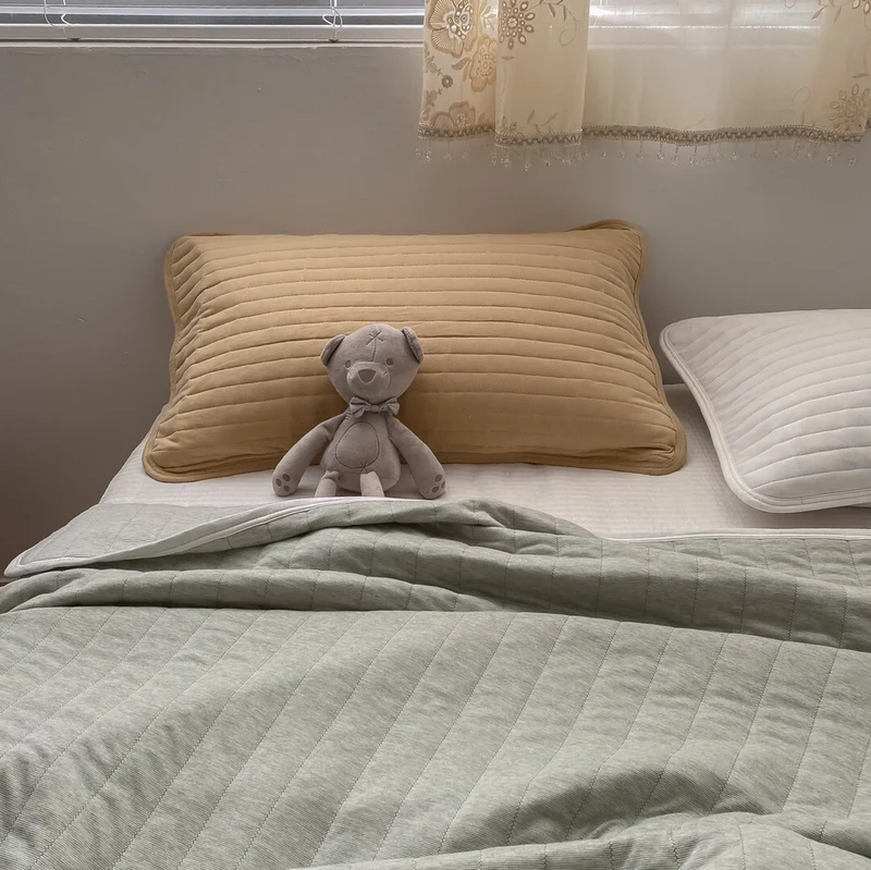 Gesteppte Ganzjahres-Steppdecke aus Baumwollmischgewebe mit Feinkord-Textur
