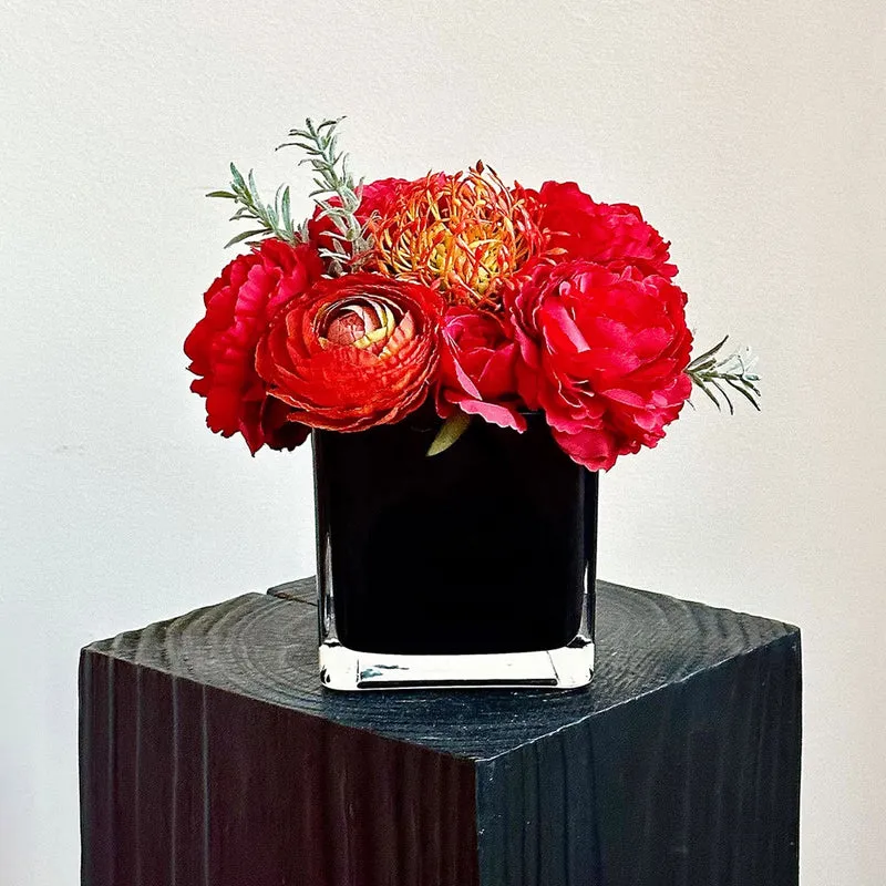 Dekorative Blumenanordnung für die Wohnkultur