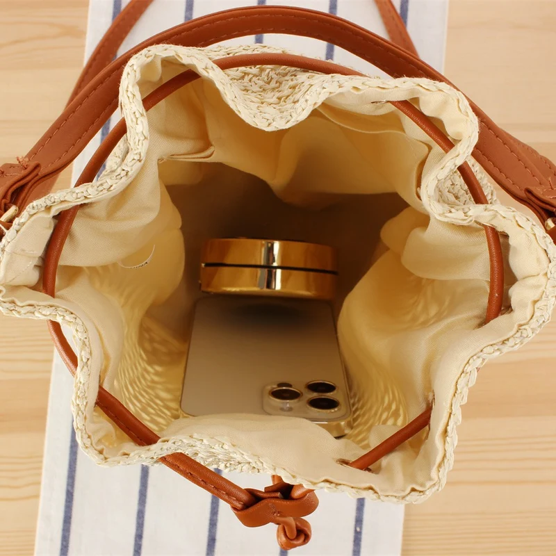Geflochtene Tragetasche aus Naturmaterial Skanto