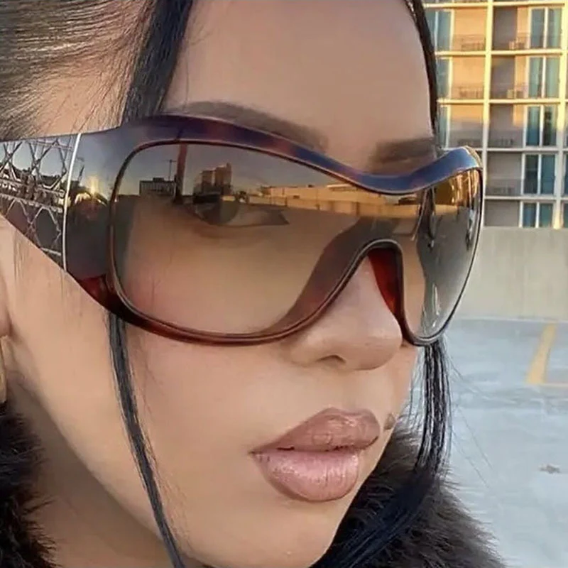 Damen Sport-Sonnenbrille mit breitem Schutzrahmen und polarisierten Gläsern Skanto