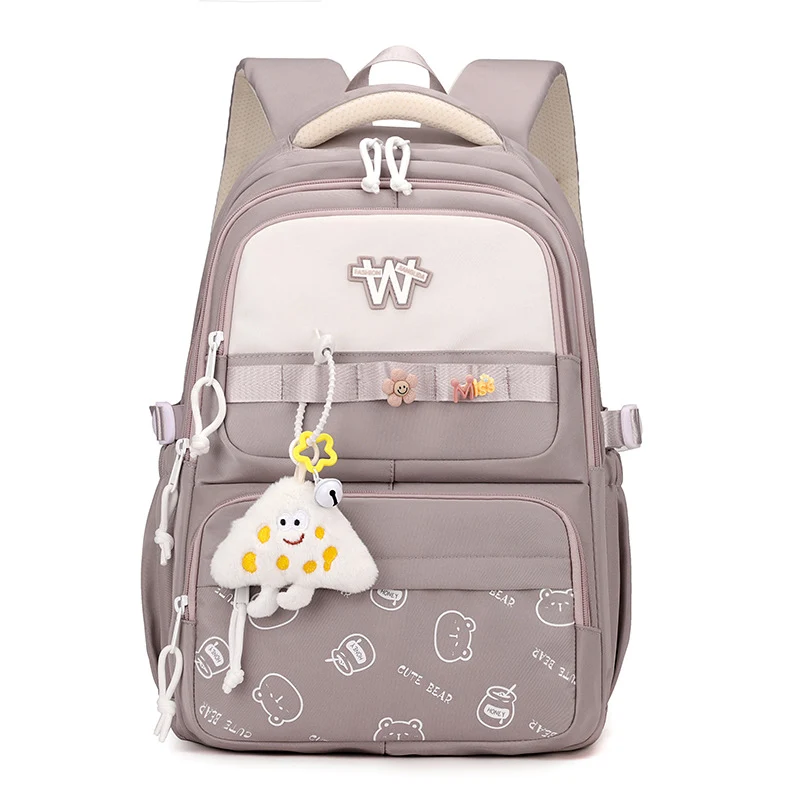 Kreativer Rucksack mit einzigartigen Applikationen Skanto