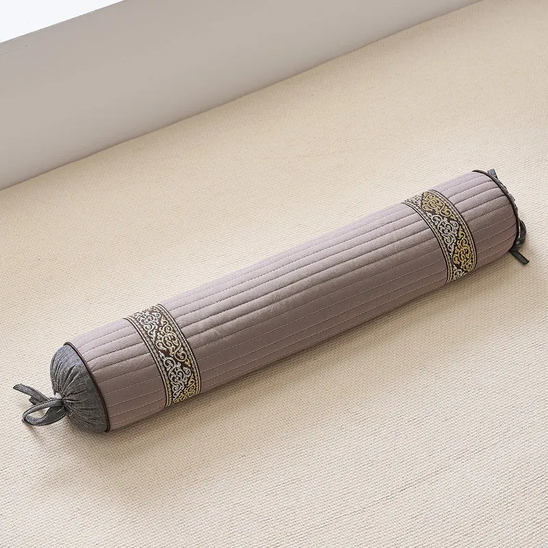 Meditationsrolle mit dekorativem Design Skanto