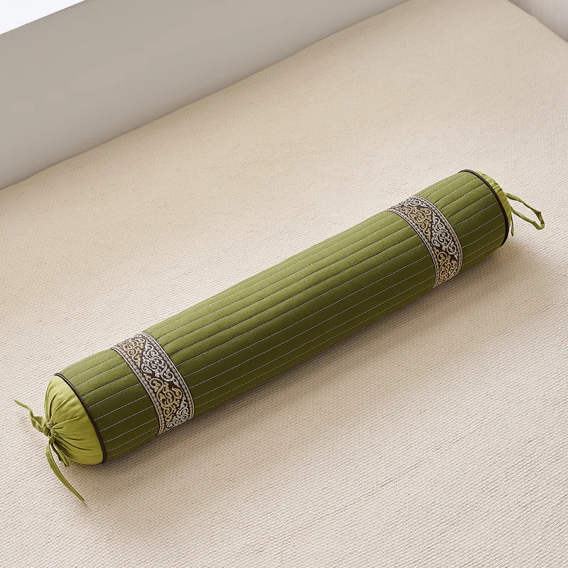 Meditationsrolle mit dekorativem Design Skanto