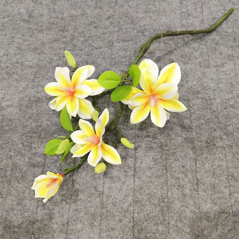 Lebensechte Blumenspitze mit weichen Blütenblättern