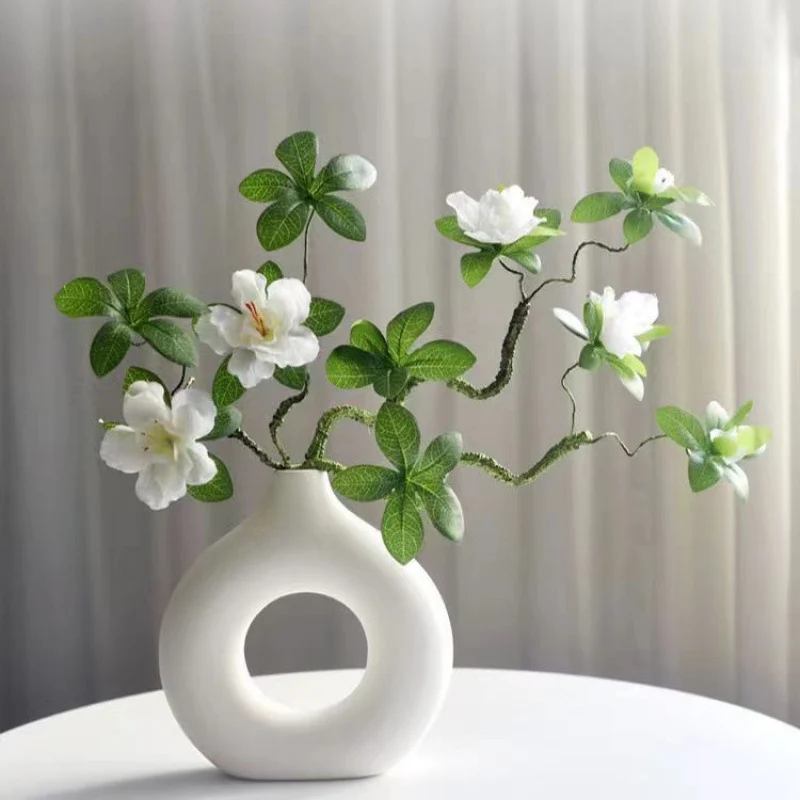 Elegante künstliche Blumenarrangement
