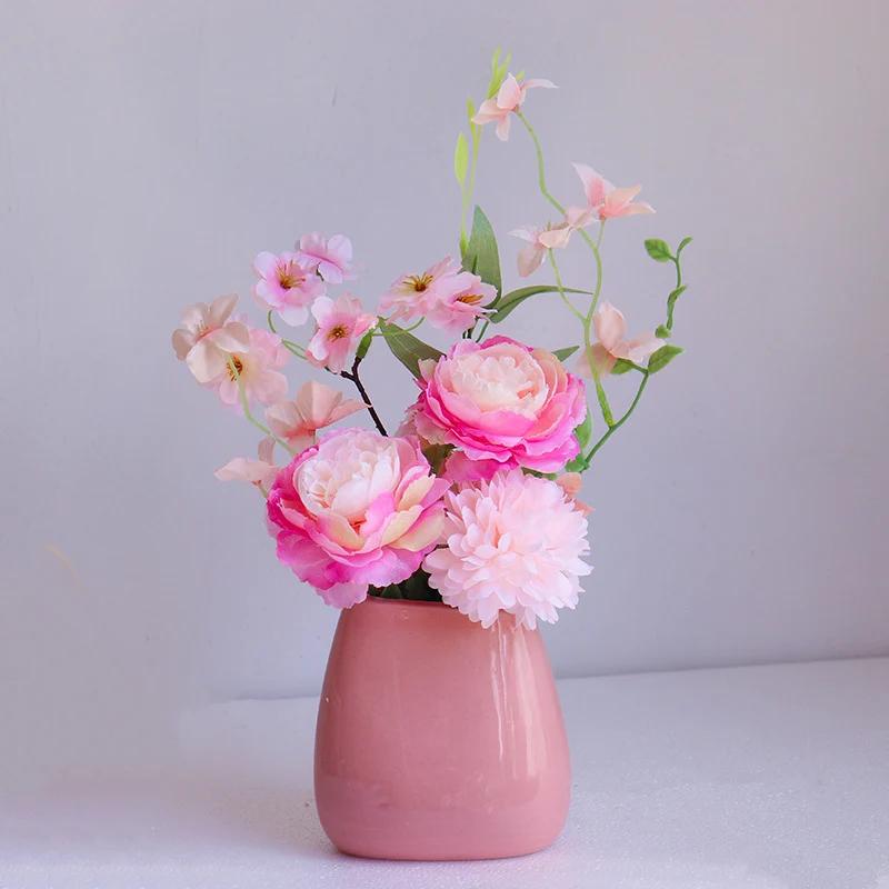 Dekorative Blumenanordnung