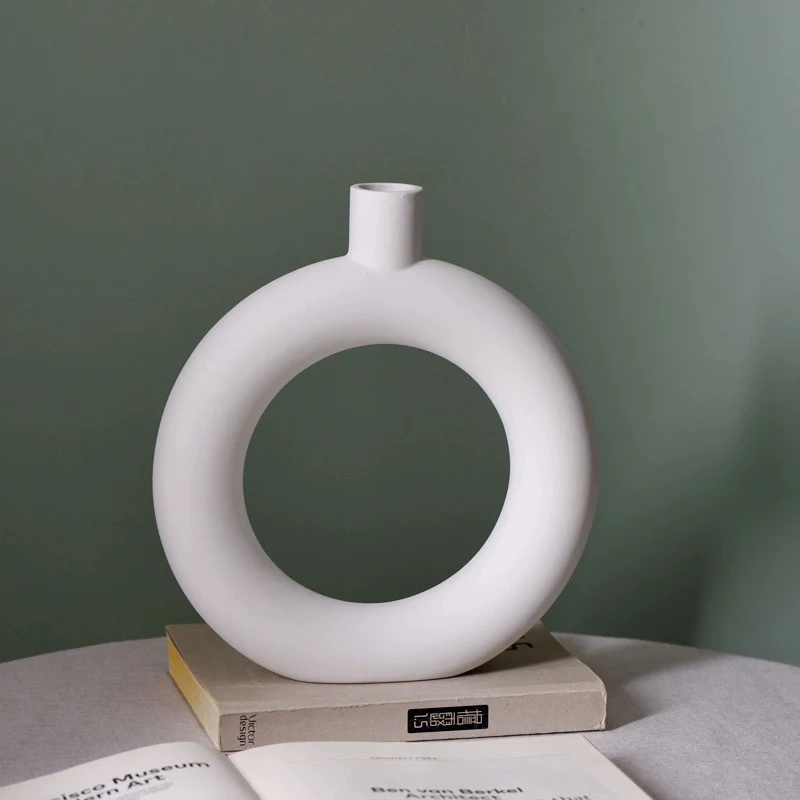 Dekorative Ringvase
