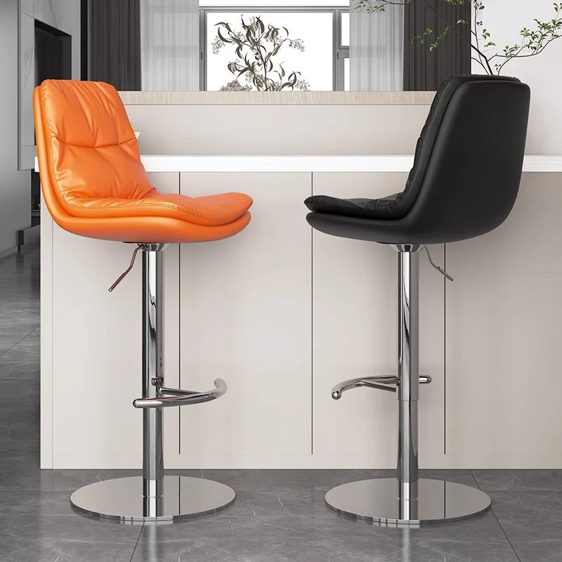 Höhenverstellbarer Barhocker mit ergonomischem Sitz und T-förmigem Fuß Skanto