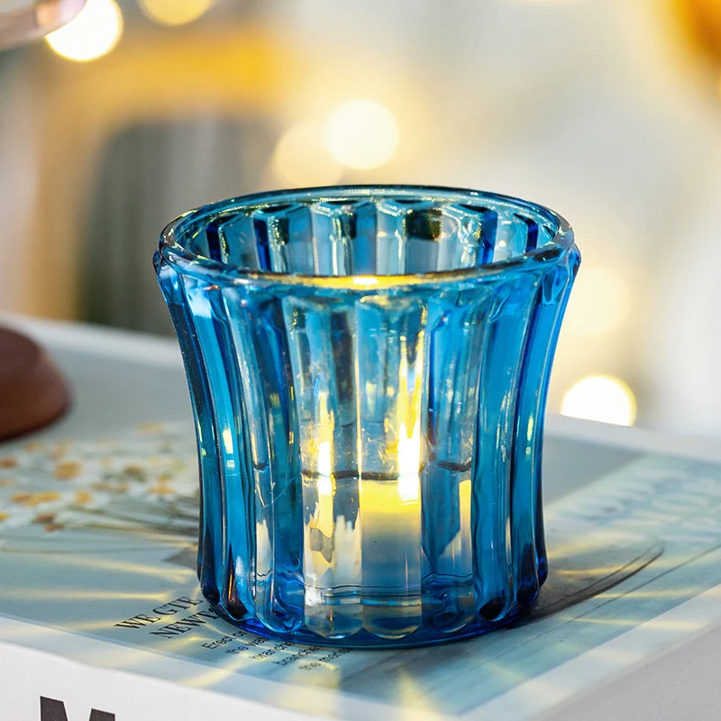 Dekorative Glas-Kerzenhalter