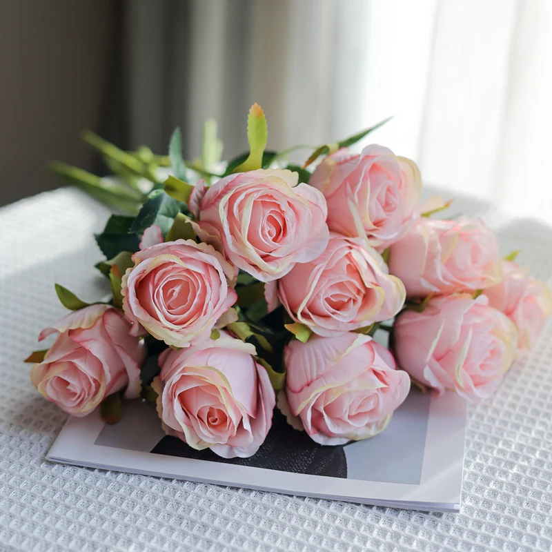 Künstlicher Rosenstrauß