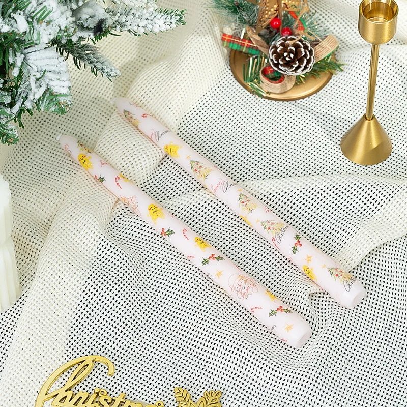 Dekorative Weihnachtskerzen