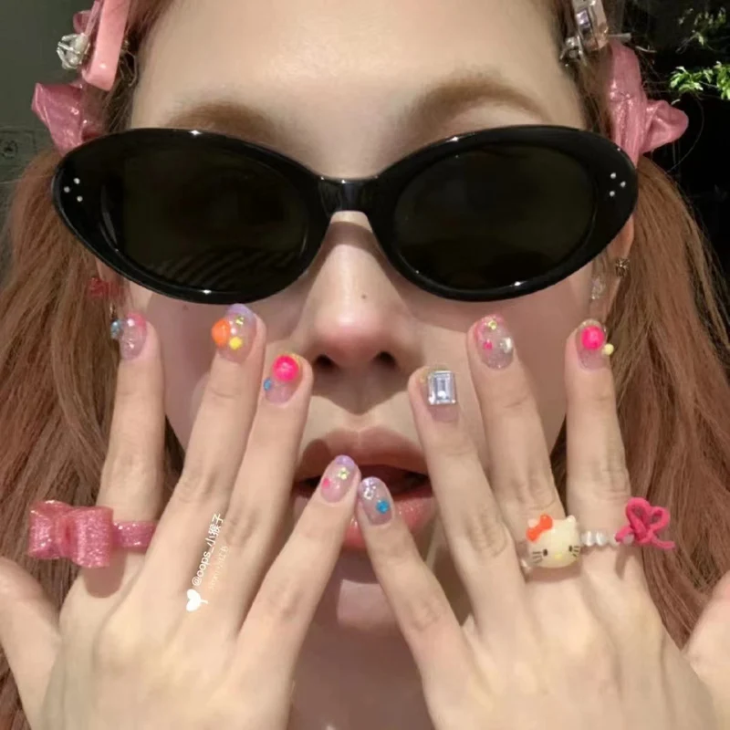 Kreatives 3D Nageldesign