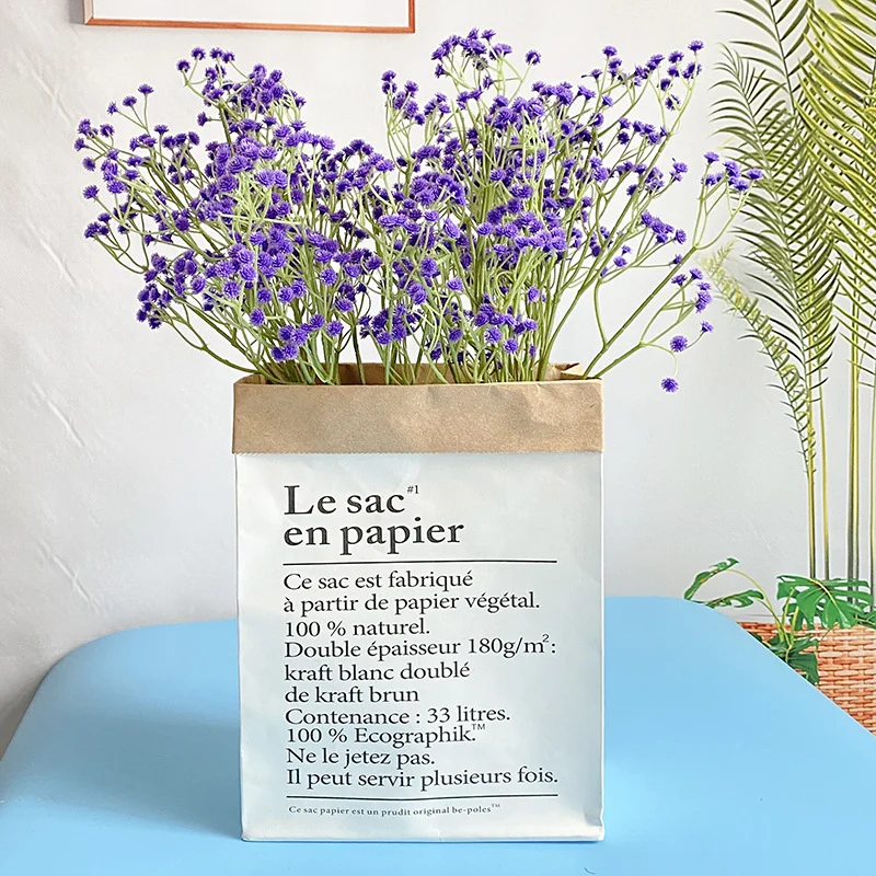 Dekorativer künstlicher Blumenstrauß