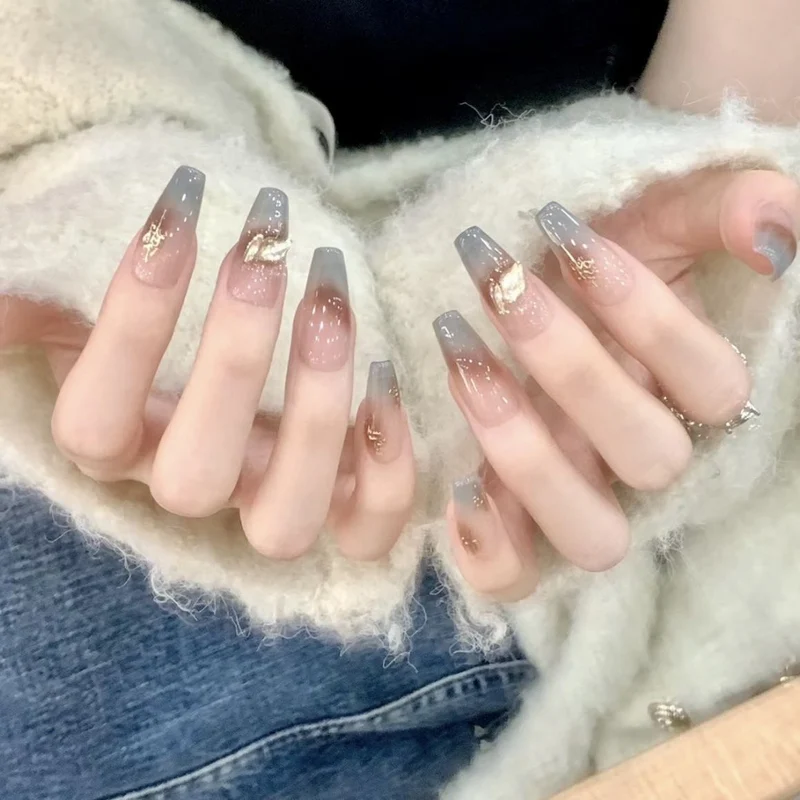 Künstlerische Ombre-Nagelverlängerungen