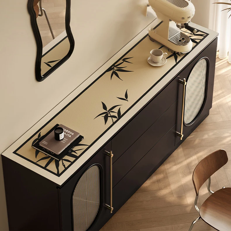 Stylische dekorative Tischläufer