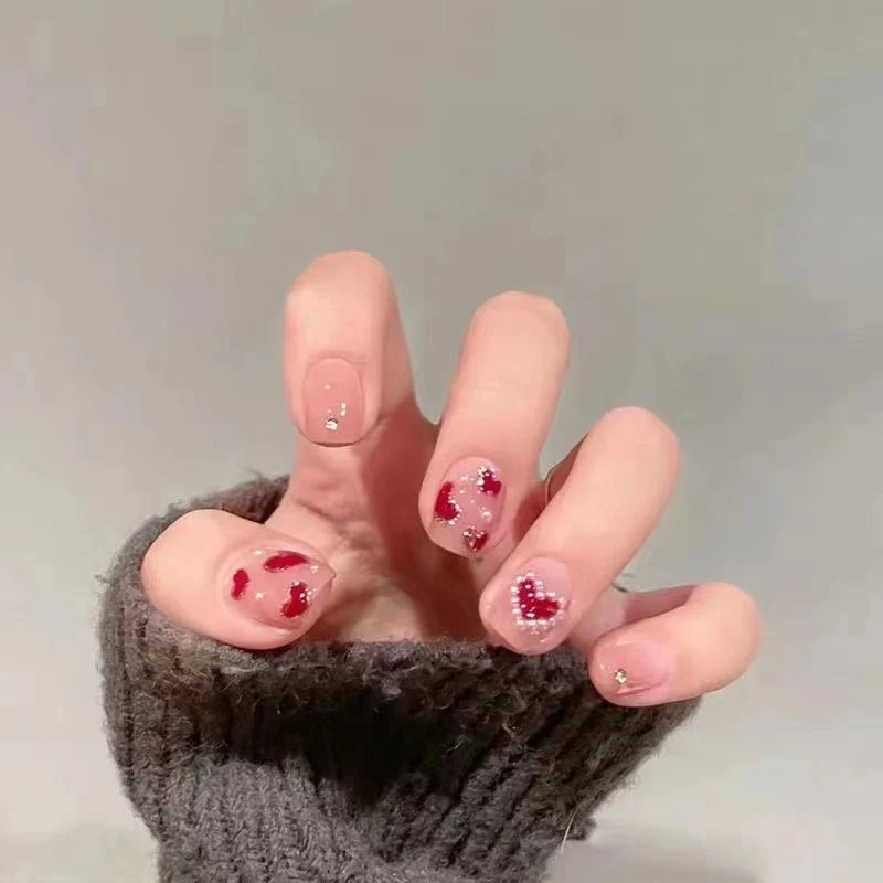 Künstlerisches Herz-Themen Press-On Nagelset