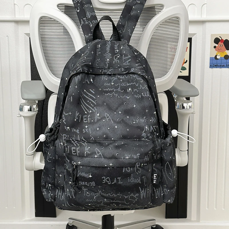 Trendiger Rucksack Skanto mit Schriftzug-Print