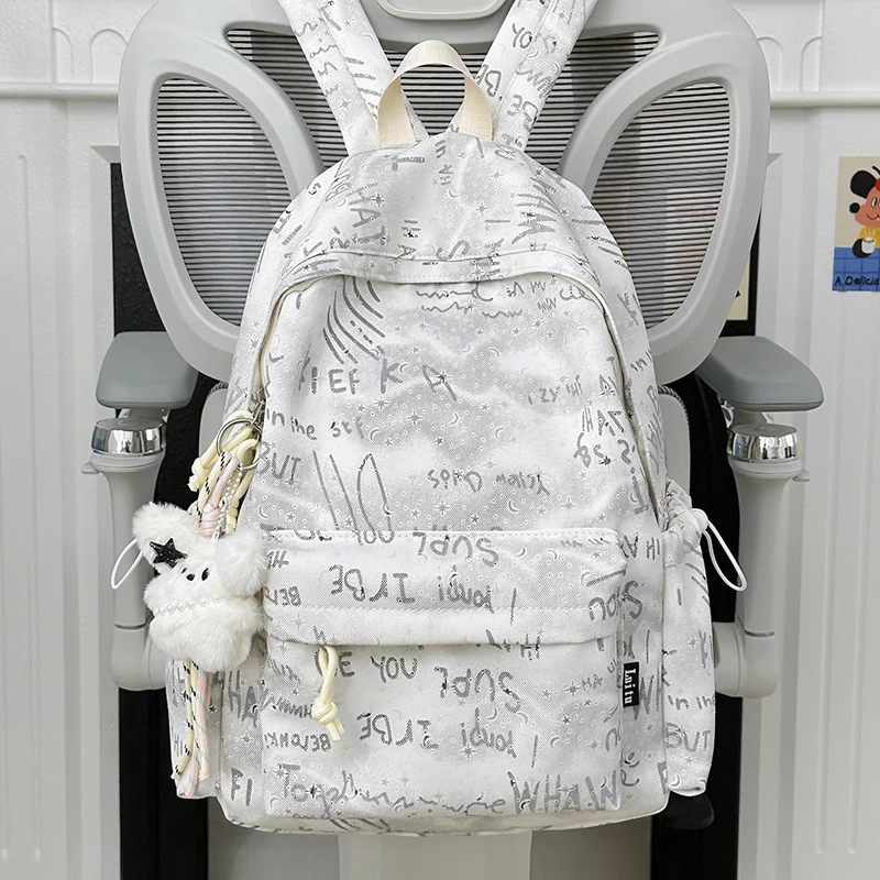 Trendiger Rucksack Skanto mit Schriftzug-Print
