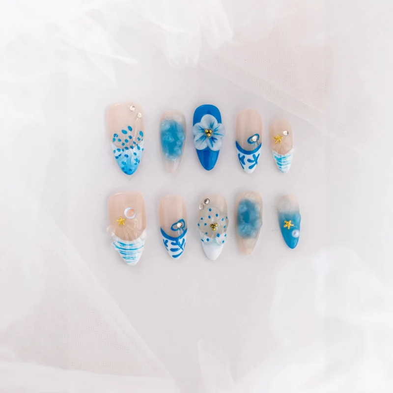 Künstlerisches Floral Dekoratives Press-On Nagelset