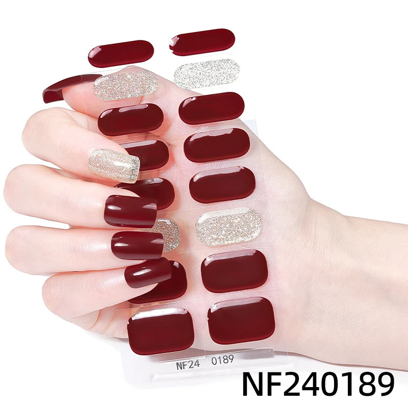 Funkelnde Gel-Nagelwickel