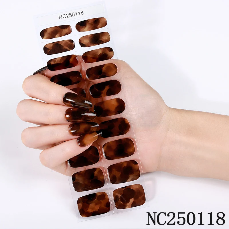 Stylische Faux-Tierdruck-Nagel-Wrapper
