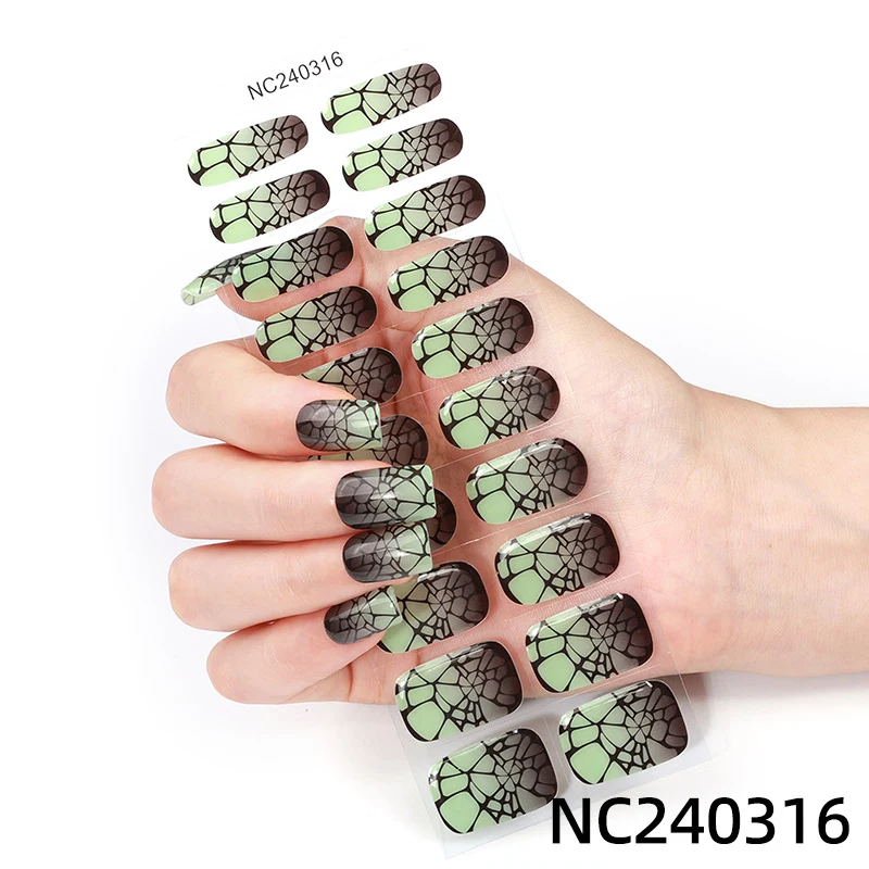 Gothic-inspirierte Press-On-Nagelüberzüge