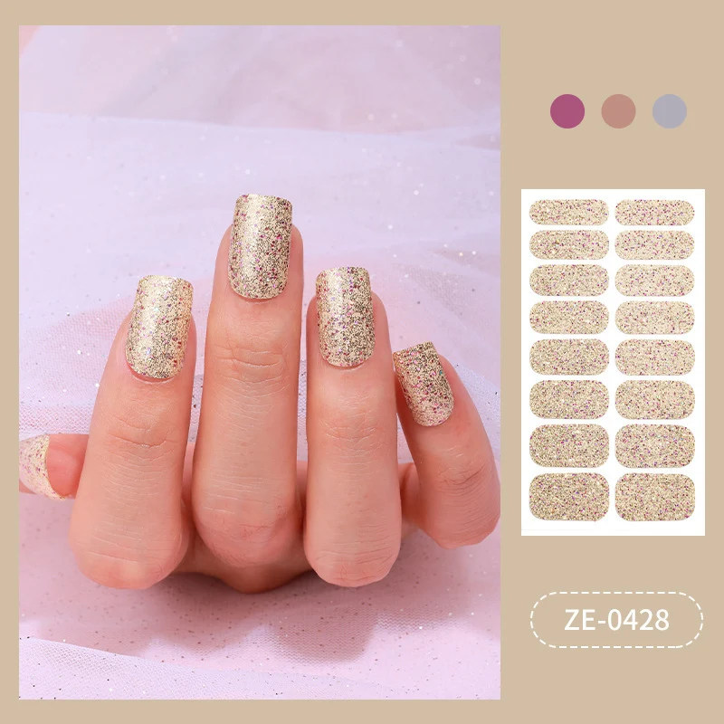 Glitzernde Nagelwickel