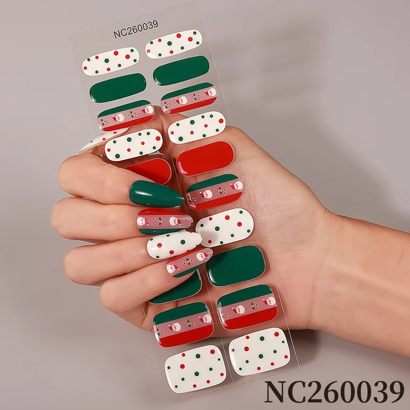 Festliche Feiertags-Nagelkunst-Wraps