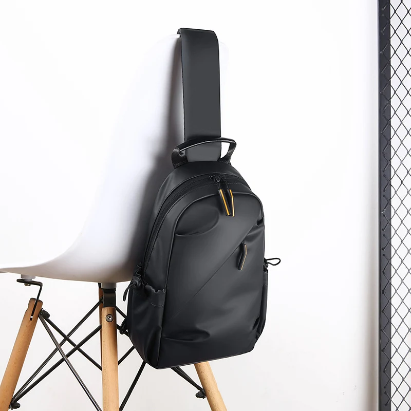 Sling Bag mit flexibler Fächeraufteilung und wasserabweisendem Material Skanto