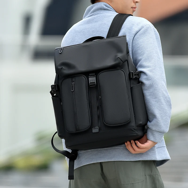 Moderner urbaner Rucksack mit abnehmbarer Laptop-Hülle Skanto