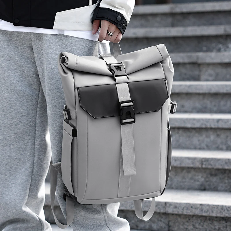 Robuster Rolltop-Rucksack mit ergonomischem Tragesystem und vielseitigem Stauraum Skanto