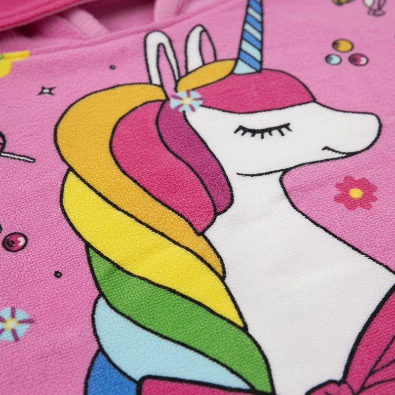 Moderne Cartoon-Stickerei - KidTowel